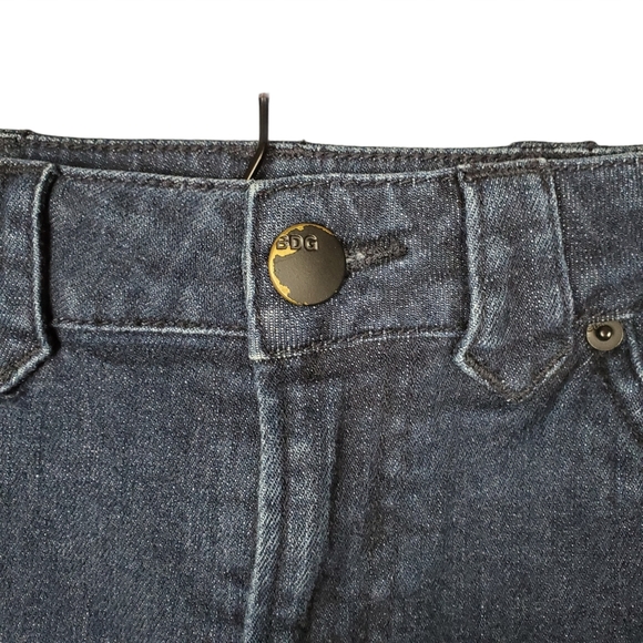 BDG Southwest Tribal Embroidered
Jean Shorts 27 - Picture 8 of 13